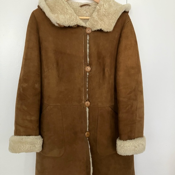 Danier Jackets & Blazers - Danier Tan Sheepskin Coat with Hood - Médium- Worn only few Times
